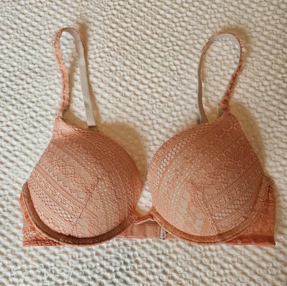 32C Victoria's Secret Bra - Peach